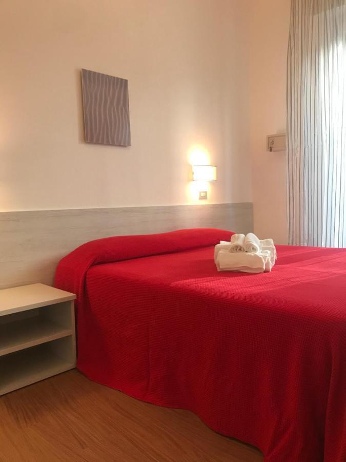 Hotel Augustus Milano Marittima Exterior photo